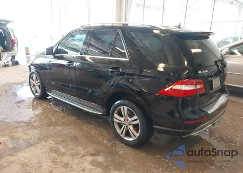 2015 Mercedes-Benz Ml 350 4Matic z USA, uszkodzony, nr VIN 4JGDA5HB8FA486606